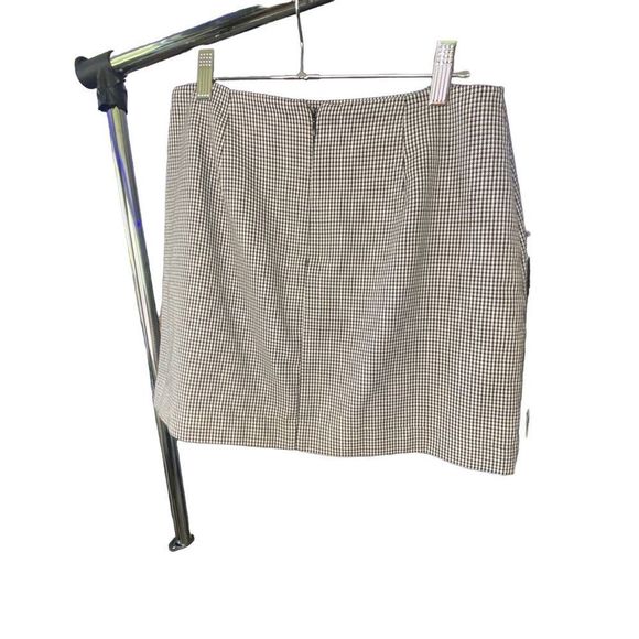 Medium Forever 21 Black White Plaid Skirt - Picture 3 of 4
